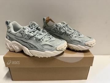 Veiling - Asics Gel-Nandi (Maat 35.5) beschikbaar voor biedingen