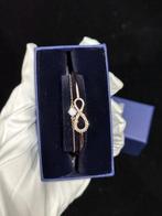 Swarovski - Beeldje, Eternal Love series rose gold