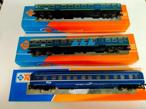 Roco H0 - 4232A/4232B/44927 - Wagon de passagers pour trains, Hobby & Loisirs créatifs, Trains miniatures | HO