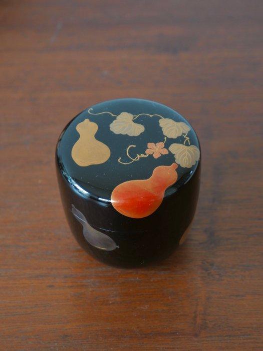 Munihiro  - Natsume - Lakken theebusje met pompoen Maki-e, Antiek en Kunst, Antiek | Overige Antiek