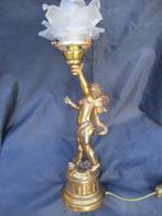 Lamp - Statuette. Angelot, Putto régule verguld rond 1915.