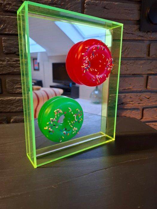 ELEMENTAL - Neon Donuts - Mirror edition, Antiek en Kunst, Kunst | Designobjecten