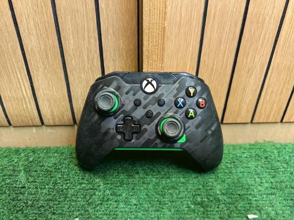 Veiling - PDP Wired Xbox Controller - In Nette Staat, Games en Spelcomputers, Spelcomputers | Xbox | Accessoires