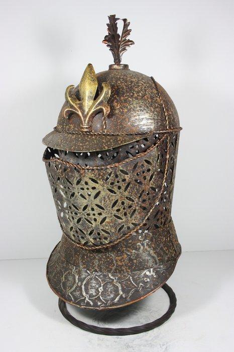 Helm - Middeleeuwen, kruisvaardersperiode - Europa - 2020+, Antiquités & Art, Art | Objets design