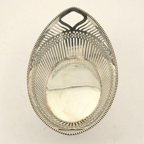 Fors ajour gezaagde Antieke (1922) bonbonmand - 108,51 gram, Antiek en Kunst, Antiek | Zilver en Goud