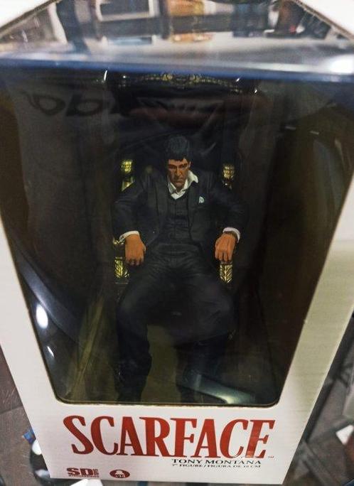 Scarface - Al Pacino as Tony Montana on Throne, Verzamelen, Film en Tv