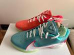 Nike - Lebron XXII XMAS - Sneakers - Maat: EU 44, Nieuw