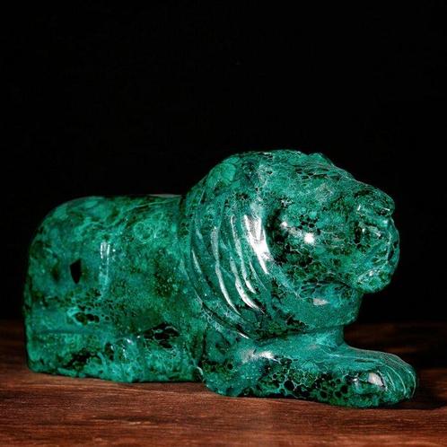 Sculptures en malachite Lion en Malachite : La Majesté de la, Antiek en Kunst, Curiosa en Brocante