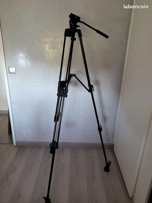 Neewer Trépied video et photos très bon état voir les photos, Verzamelen, Foto-apparatuur en Filmapparatuur