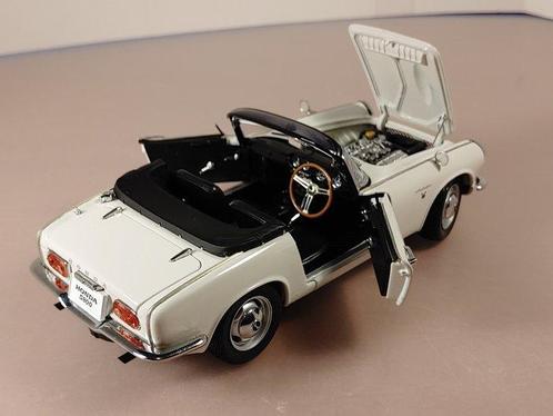 Ebbro Premium Collection 1:24 - Cabriolet miniature - Honda, Hobby en Vrije tijd, Modelauto's | 1:5 tot 1:12