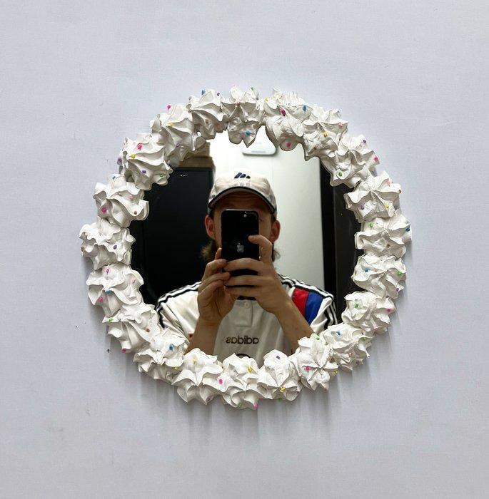 Joni Veizaj - Spiegel - Gips, Antiquités & Art, Art | Objets design