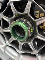 Wiel compleet met band - red bull - RB15 used wheel, Nieuw