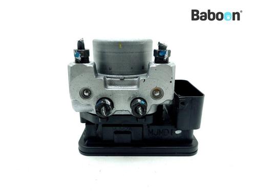 ABS Modulator Honda VFR 800 F 2014- (VFR800F RC79), Motoren, Onderdelen | Honda, Gebruikt, Verzenden