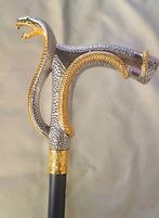 Wandelstok - Metaal, gelakt.