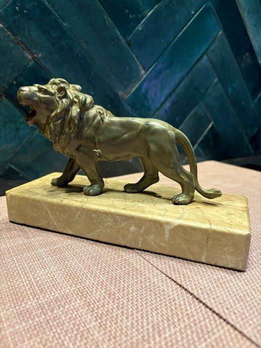 Beeldje - Art decom leeuw op marmeren sokkel - Zinklegering, Antiek en Kunst, Antiek | Keramiek en Aardewerk