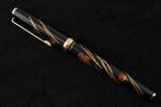 Platinum - Maki-e Plum Blossom & Pine Needle 18K Fine Nib, Nieuw
