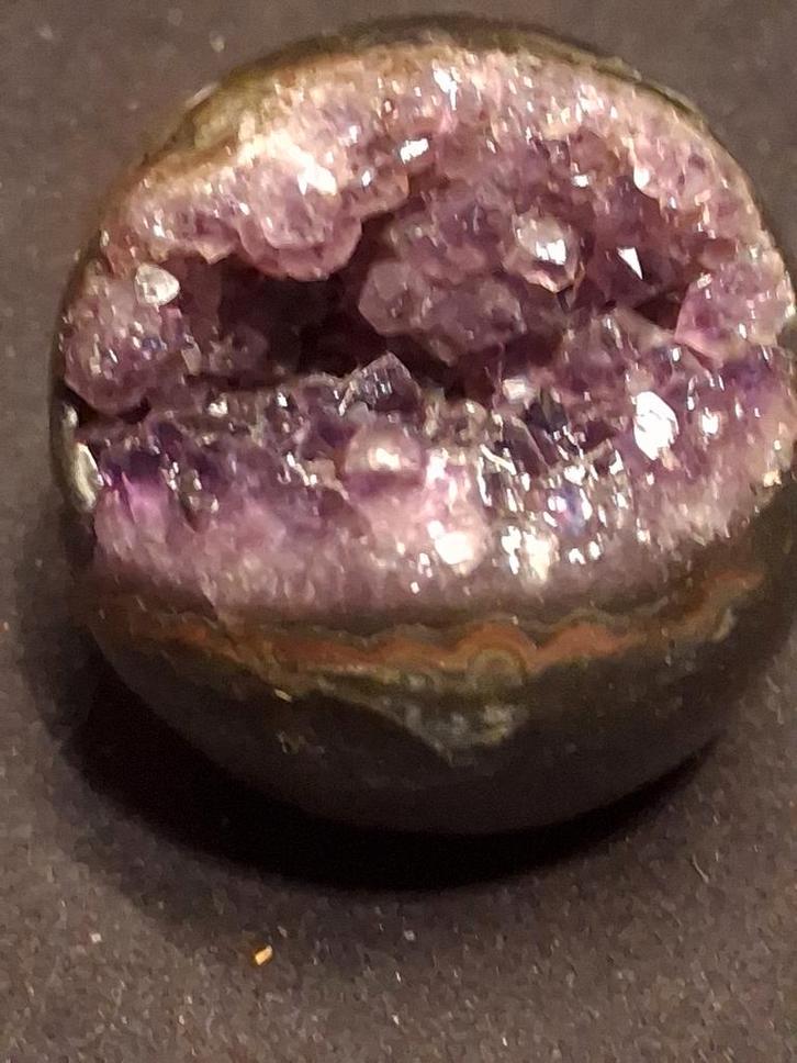 Natural Amethyst geode - Sphere - 5.2 cm - deep purple, Collections, Minéraux & Fossiles, Envoi