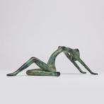 Sculpture, NO RESERVE PRICE - Stretching Lady Sculpture - 12, Antiquités & Art