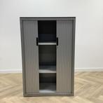 Tweedehands Lensvelt roldeurkast vv 2 legborden (hxbxd), Huis en Inrichting, Kasten | Roldeurkasten en Archiefkasten, Gebruikt