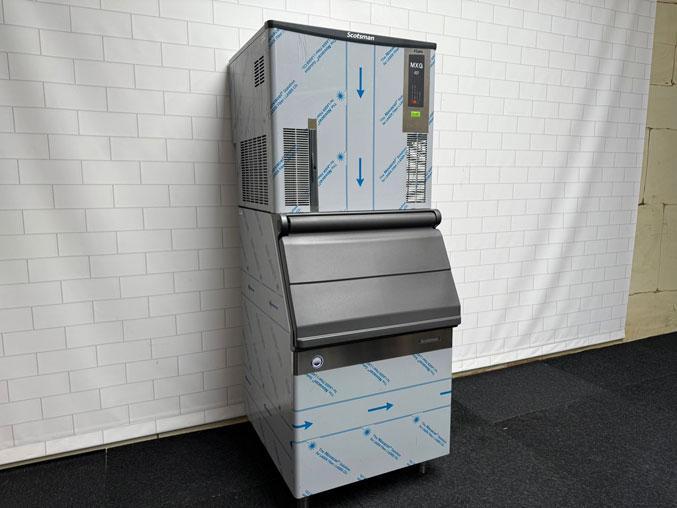 Scotsman ijsblokjes machine mxg 437 met bunker 170 KG, Zakelijke goederen, Horeca | Keukenapparatuur, Nieuw in verpakking, Koelen en Vriezen