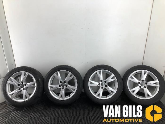 Sportvelgenset + banden Audi A4 O289915, Auto-onderdelen, Ophanging en Onderstel