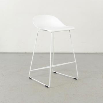Barkruk Sölvesborg, wit, buisframe onderstel, Huis en Inrichting, Stoelen, Ophalen of Verzenden, Gebruikt