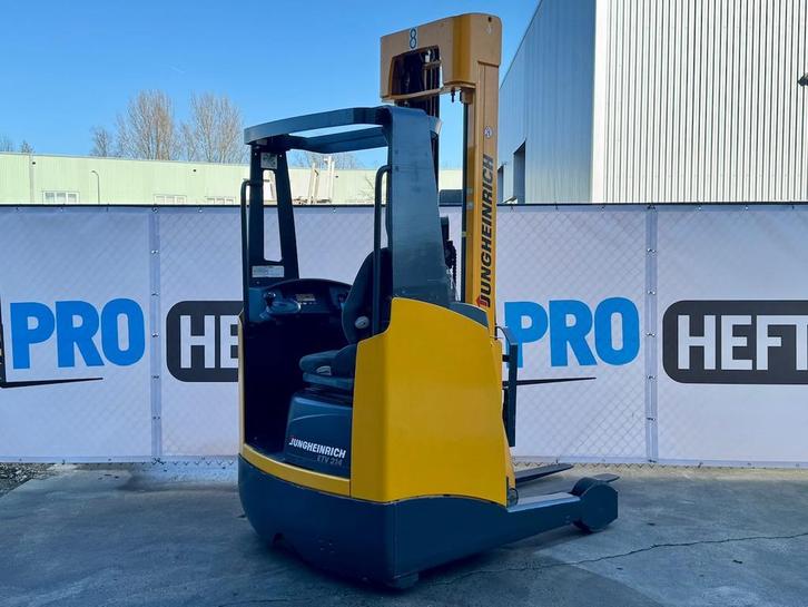 Jungheinrich ETV214-650DZ (2006) weinig uren MET VIDEO, Zakelijke goederen, Machines en Bouw | Heftrucks en Intern transport, Reachtruck