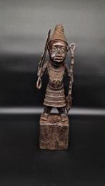 Prachtige geurrière Royal IFE in brons. - Hoogte 58 cm -