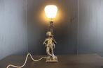 Lampe - Garçon en bronze antique sifflant, debout sous une