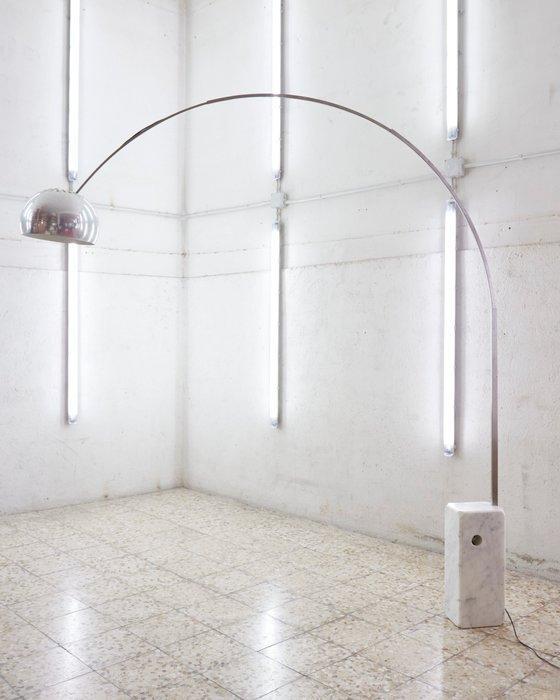 Flos - Achille & Pier Giacomo Castiglioni - Staande lamp -, Antiek en Kunst, Kunst | Designobjecten