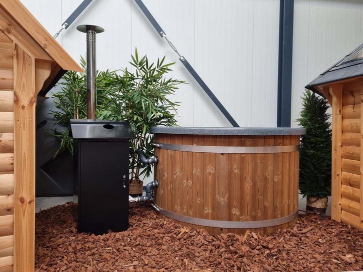 TICRA Hottub met Biokachel – duurzaam, ruim en snel warm, Tuin en Terras, Bubbelbaden en Hottubs, Vast, Nieuw, Afdekzeil, Filter