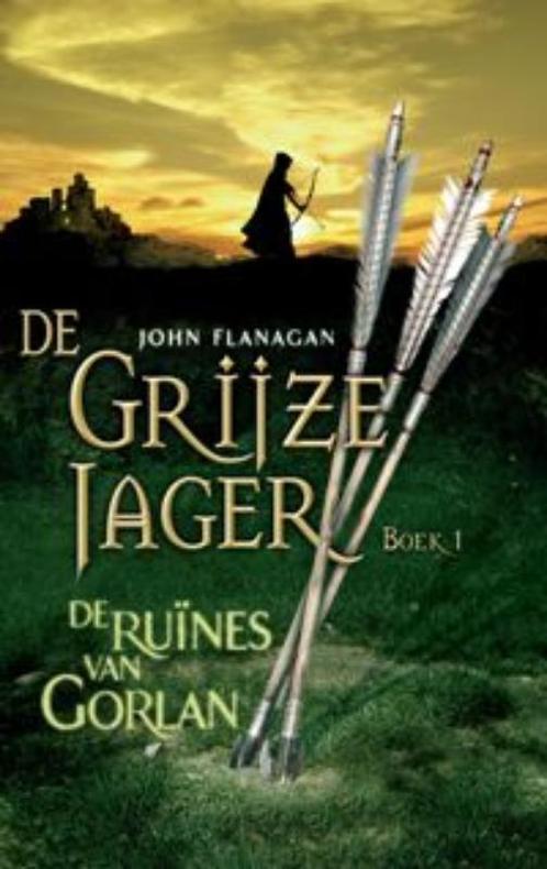 De Grijze Jager 1 -   De ruïnes van Gorlan 9789025745493, Boeken, Kinderboeken | Jeugd | 10 tot 12 jaar, Gelezen, Verzenden