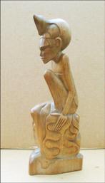 Balinese jonge vrouw in Art Decostijl - sculptuur -