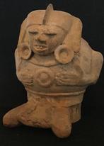Grand récipient figuratif maya précolombien représentant un