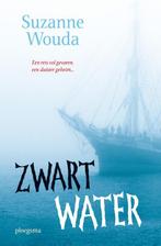 Zwart water / Ploegsma kinder- & jeugdboeken 9789021672298, Verzenden, Zo goed als nieuw, Suzanne Wouda