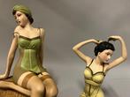 Figurine - Deux dames en lingerie., Antiek en Kunst