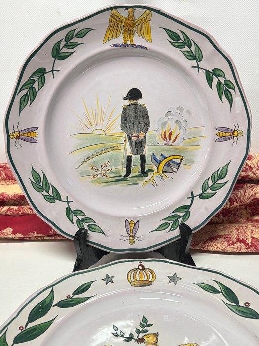 Longwy - Wandbord (2) - Creamware, Antiek en Kunst, Curiosa en Brocante