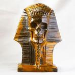 Handgesneden farao-schedelsculptuur in Tijgeroogkristal -