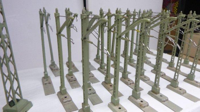 Märklin H0 - 7009/7018/7021/7022/7023/7046 - Caténaire (84), Hobby & Loisirs créatifs, Trains miniatures | HO