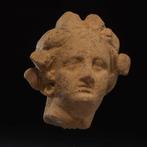 Oud-Grieks Terracotta vrouwelijk hoofd - 4.5 cm