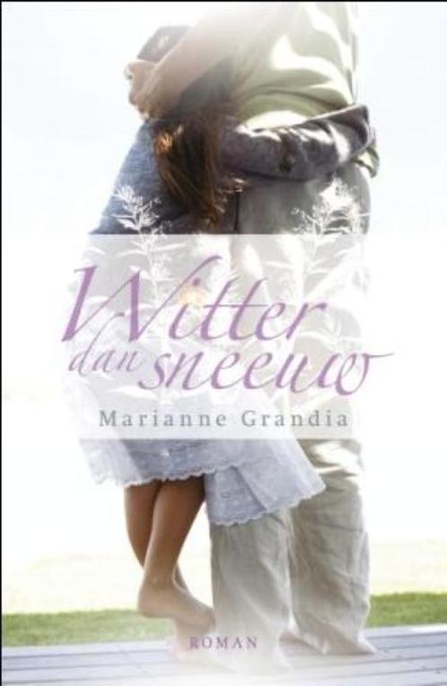 Witter dan sneeuw 9789029796996 Marianne Grandia, Boeken, Romans, Gelezen, Verzenden