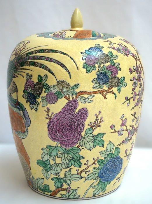 Vase avec couvercle - Porcelaine - émail peint à la main, Antiquités & Art, Art | Objets design