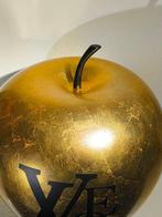XTC Artist - Pomme LOVE vuitton XXL gold