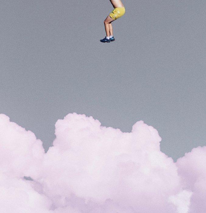 Bess Irissa - The Swimmer - Lemon, Antiek en Kunst, Kunst | Designobjecten