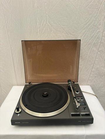 Philips - 777 Platenspeler beschikbaar voor biedingen