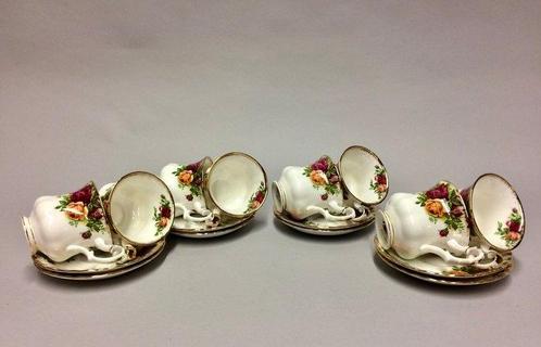 Service de table - Roses de lAncienne Campagne - Version, Antiek en Kunst, Antiek | Meubels | Tafels