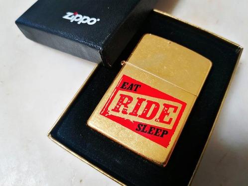 Zippo, Zippo Marlboro Eat Ride Sleep – 2004 - Brushed, Verzamelen, Rookartikelen, Aanstekers en Luciferdoosjes