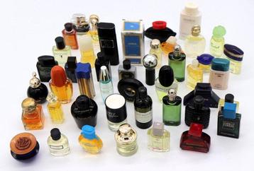 Collection thématique - 45 miniatures de parfum de marques -
