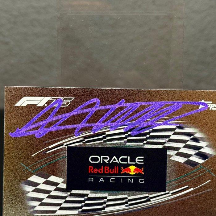 Ferrari - Topps 28 Team RedBull Logo Signed - Max Verstappen, Collections, Marques automobiles, Motos & Formules 1