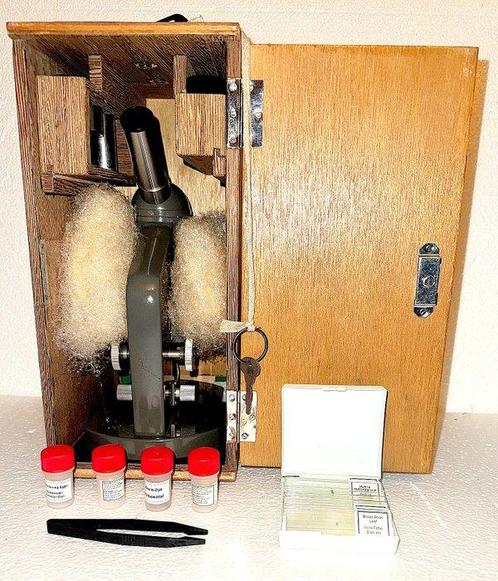 Vintage microscoop B.O.B. - Outil de travail - Dans une, Antiek en Kunst, Antiek | Wandborden en Tegels